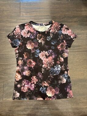 L'AGENCE Black Floral Short Sleeve Tee with Pink and Blue Blooms NWOT Size Small